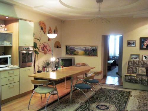 Apartment On Meridiannaya Ulitsa 6 
