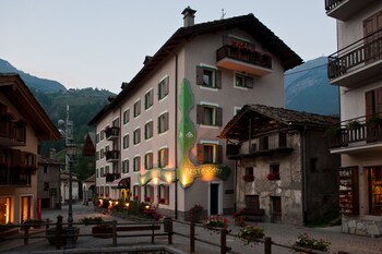 Hotel Du Grand Paradis & Wellness La Baita Exterior
