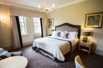 Brockencote Hall Guestroom