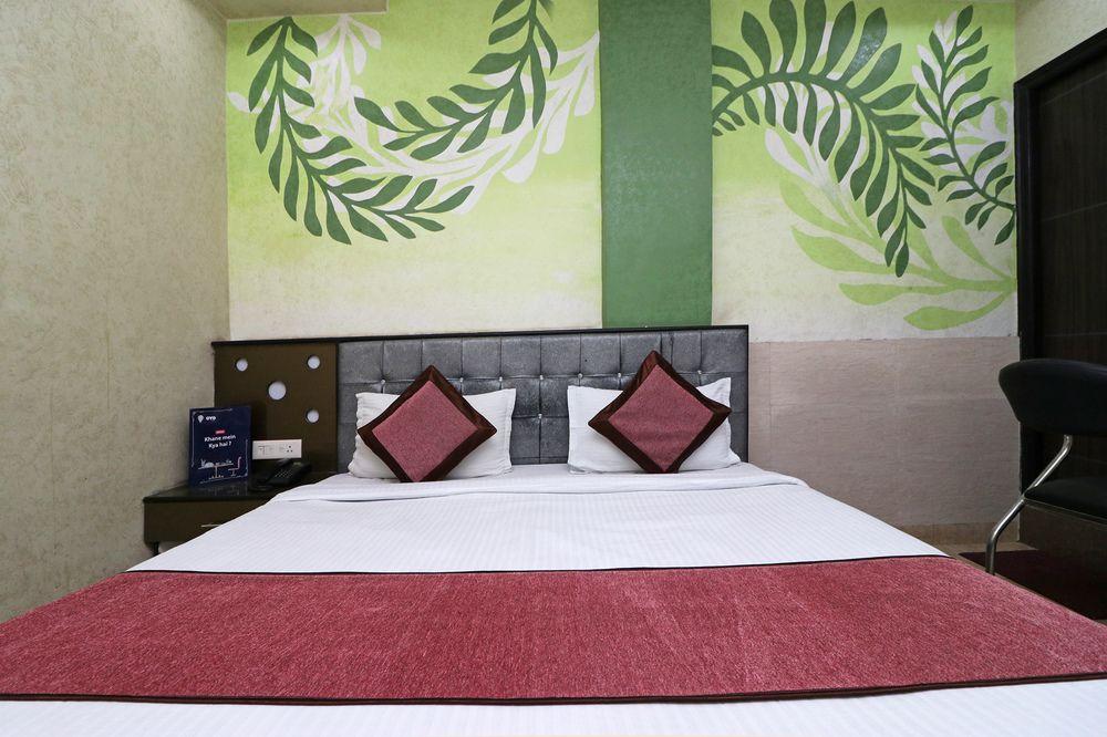 Oyo 7885 Hotel Myraa 