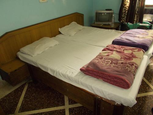 Economical Rooms Near Triveni Ghat 