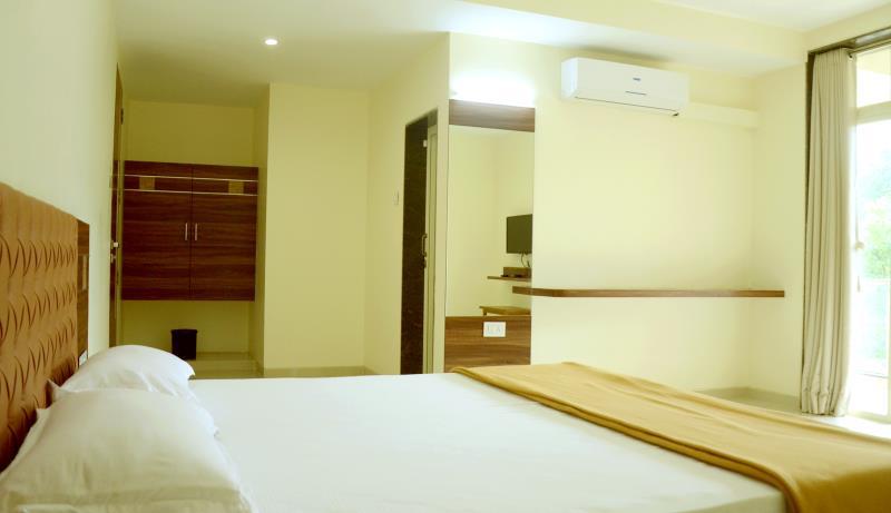 Hotel Sadhana Executive Dapoli 