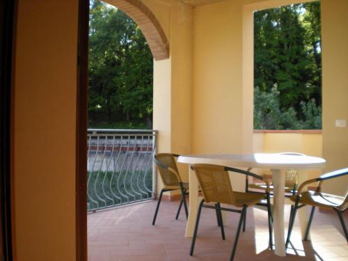 Monteverdi Ferienwohnung Erdgeschoss Mit Terrasse 