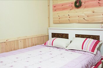 Muju Bakam Villa Pension Guestroom