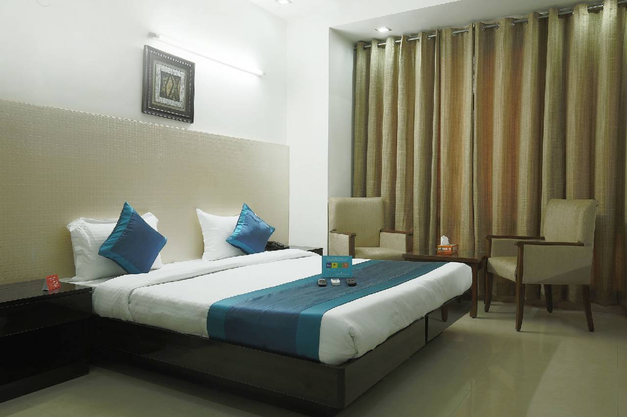 Fabhotel Exotica Noida Expressway 