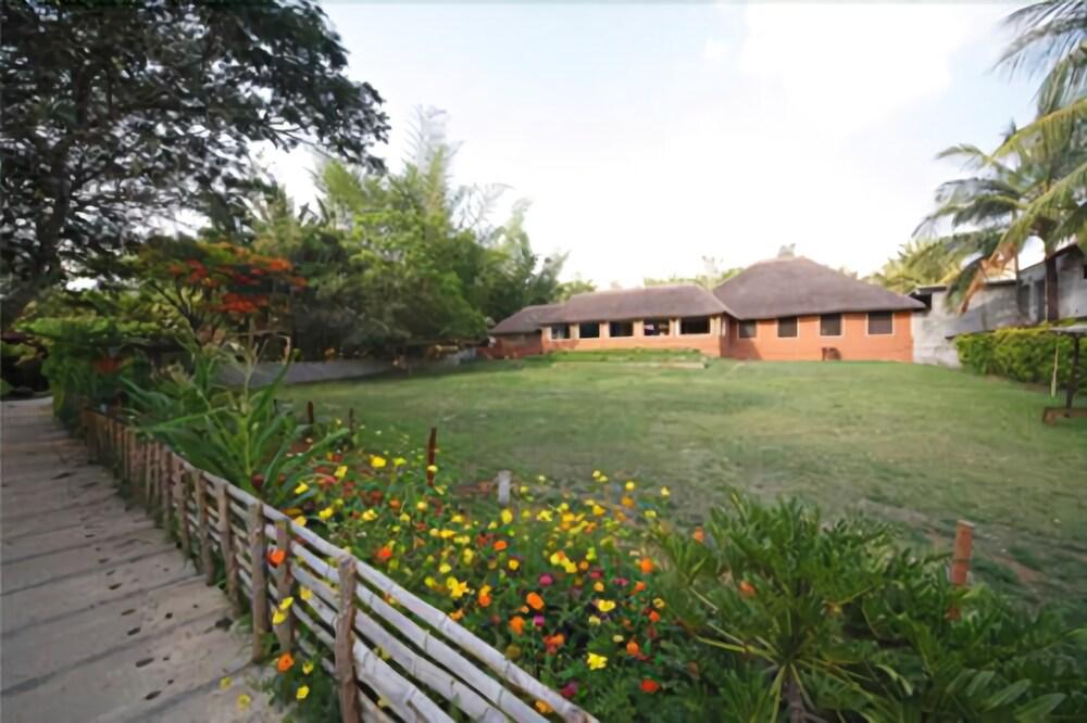 Hoysala Village Resort 