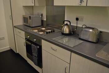 The Jean Muir Student Village ( جین مویر استودنت ویلاج) In-Room Kitchen