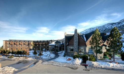 The Resort On Mount Charleston ( ریزورت آن مونت چارلستون) 