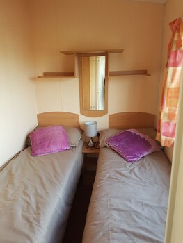 Homely Holidays Guestroom