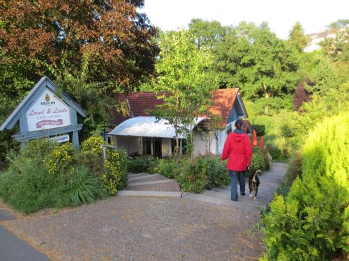 Land Und Leute 