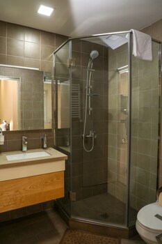 Annabella Boutique Hotel (آنابلا بوتیک هتل) Bathroom Shower