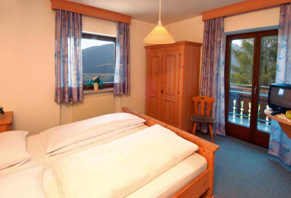 Hotel Fernblick (هتل فرنبلیک) 
