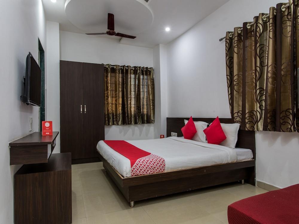 Oyo 9969 Hotel Kshipra Dham 