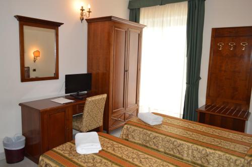 Hotel Delle Palme (هتل دل پالم) 