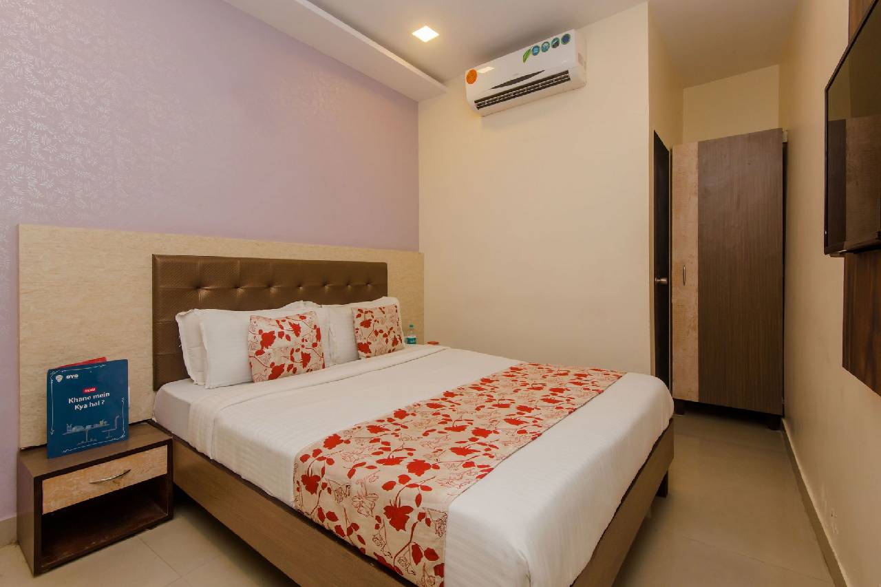 Oyo 8678 Hotel Golden Nest 