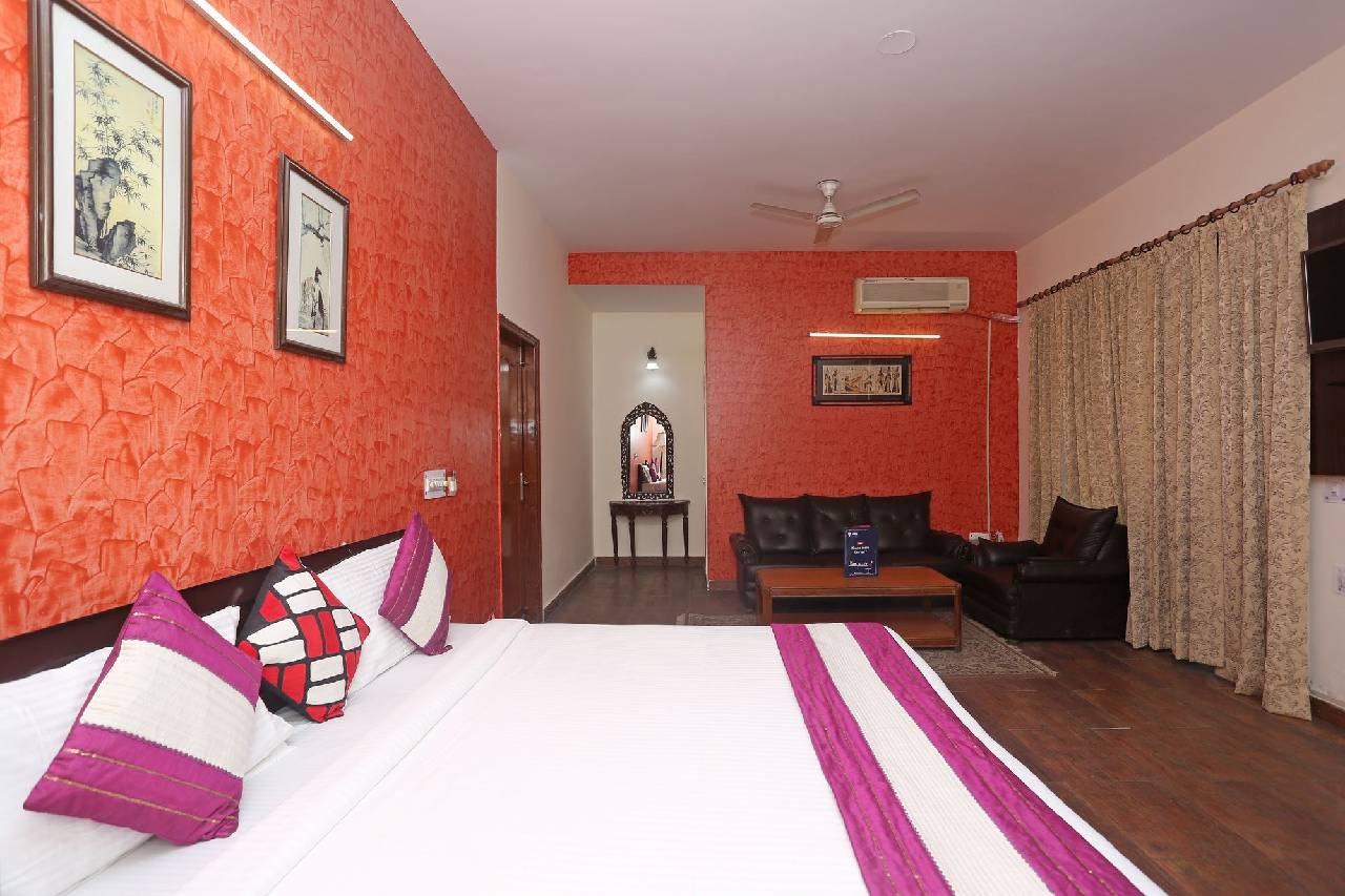 Oyo 12722 B K House 