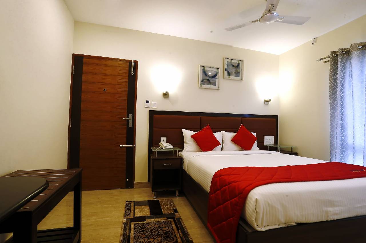 Breeze Suites 