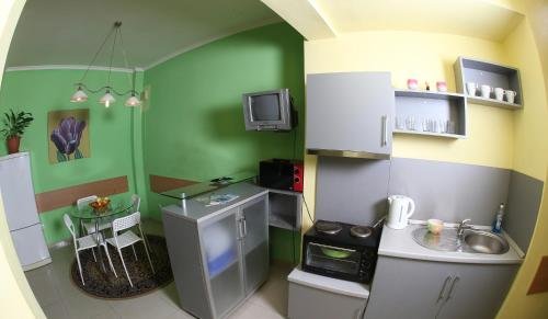 Ognian Apartments 