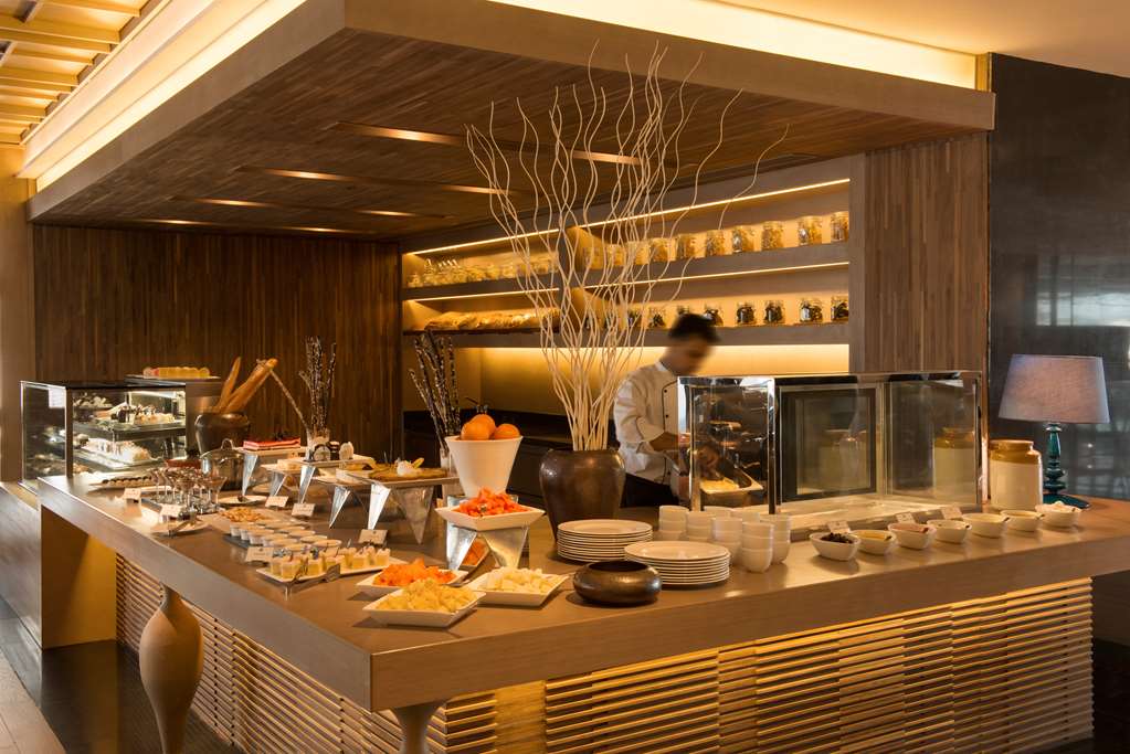 Hyatt Regency Ludhiana Restaurant