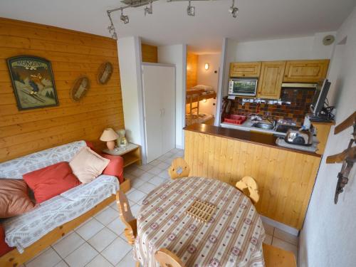 Holiday Home Residence Atray I Hotel Description