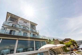 Hotel Vega Hotel Front