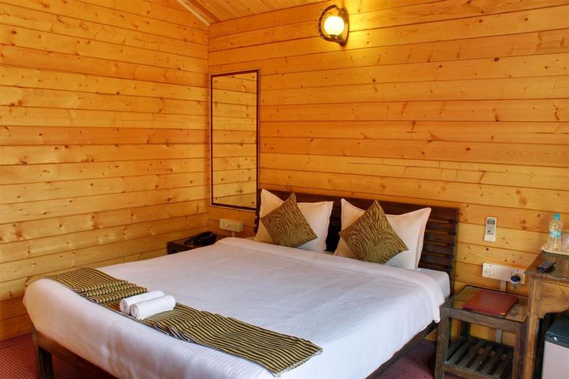 La Vie Woods Room