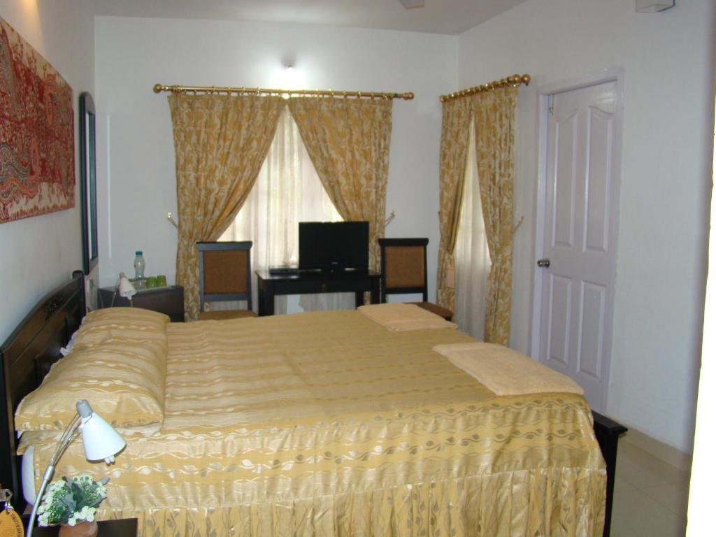 Kumar's Mountain View Cottage 