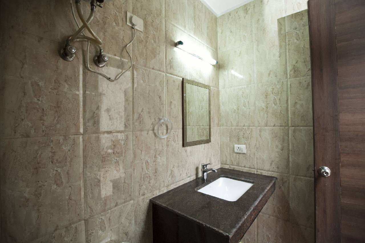 Oyo 441 Hotel Mascot 