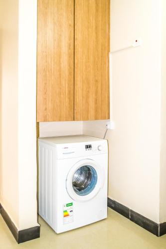 Nisha Serviced Apartment 