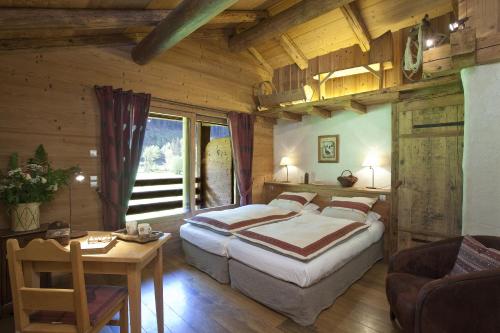 Hotel The Originals Les Fermes De Pierre & Anna 