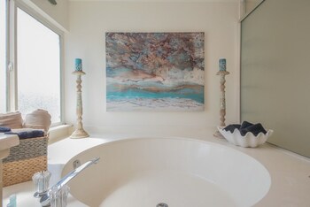 Luxurious 6br 7min To Las Vegas Strip Deep Soaking Bathtub