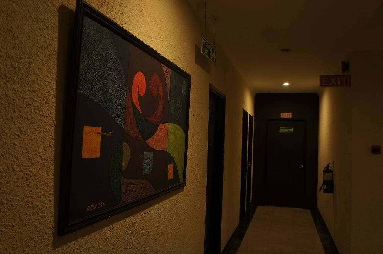 Sky View Hotel (اسکای ویو هتل) 