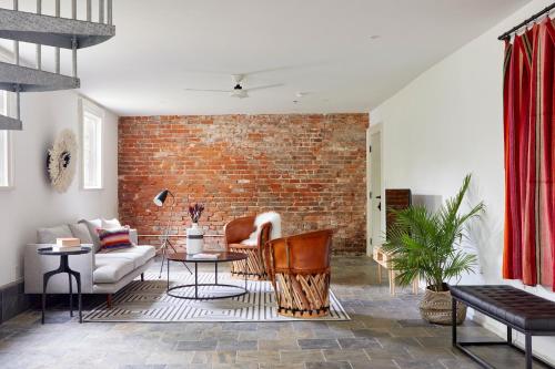 Sleek 2br In Marigny By Sonder 