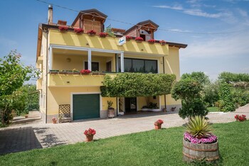 B&b Il Girasole Hotel Front