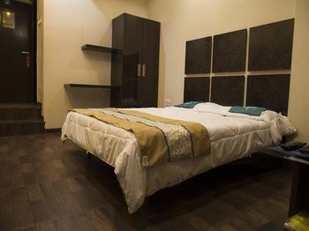 Oyo Rooms Athwa Gate Surat 