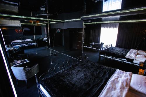 4 Rooms 