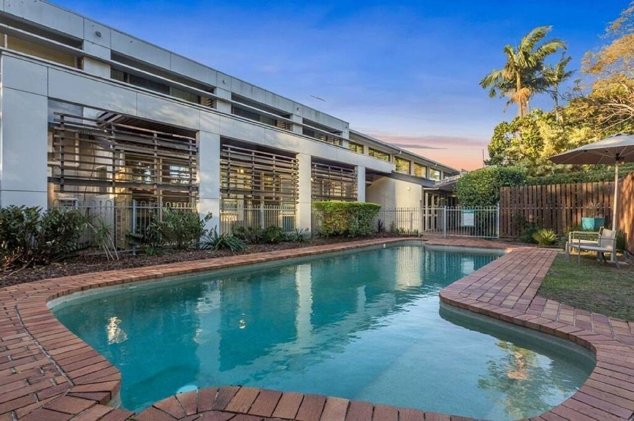 Airport International Hotel Brisbane Affordable Deals Book SelfCatering or Bed and Airport International Hotel Brisbane Affordable Deals Book SelfCatering or Bed and