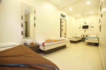Hotel Al Moazin Guestroom