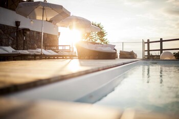 Hotel Tann Outdoor Pool