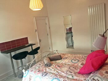 Regency Guesthouse Manchester Guestroom