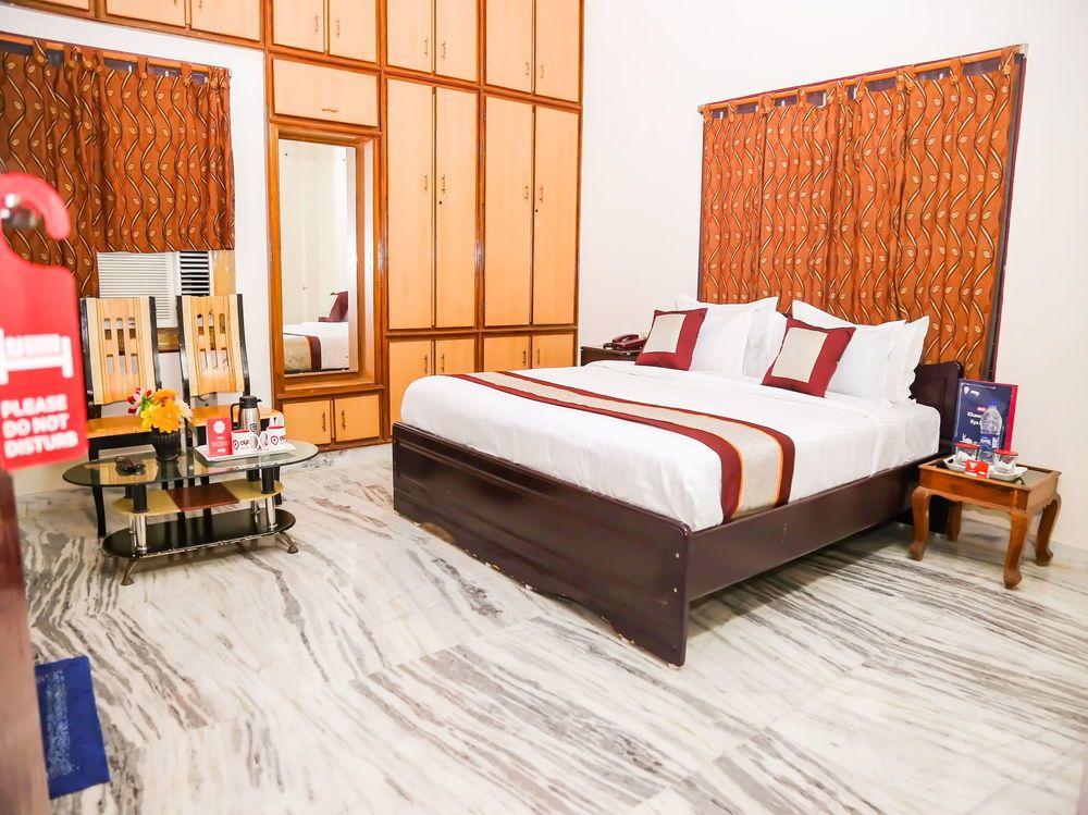 Oyo 7141 Ss Guest House 