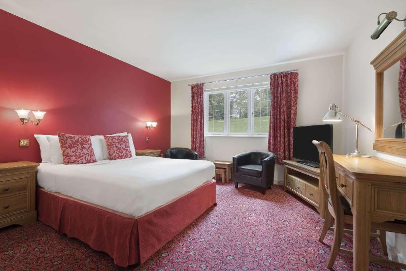 Ramada Resort Cwrt Bleddyn Hotel & Spa Room