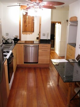 Herbivorian House In-Room Kitchen