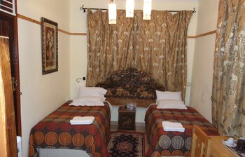 White Rose Lodge Guestroom