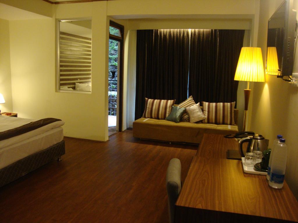Maya Inn 