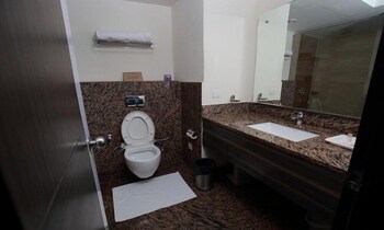 The Royal Paradise Bathroom