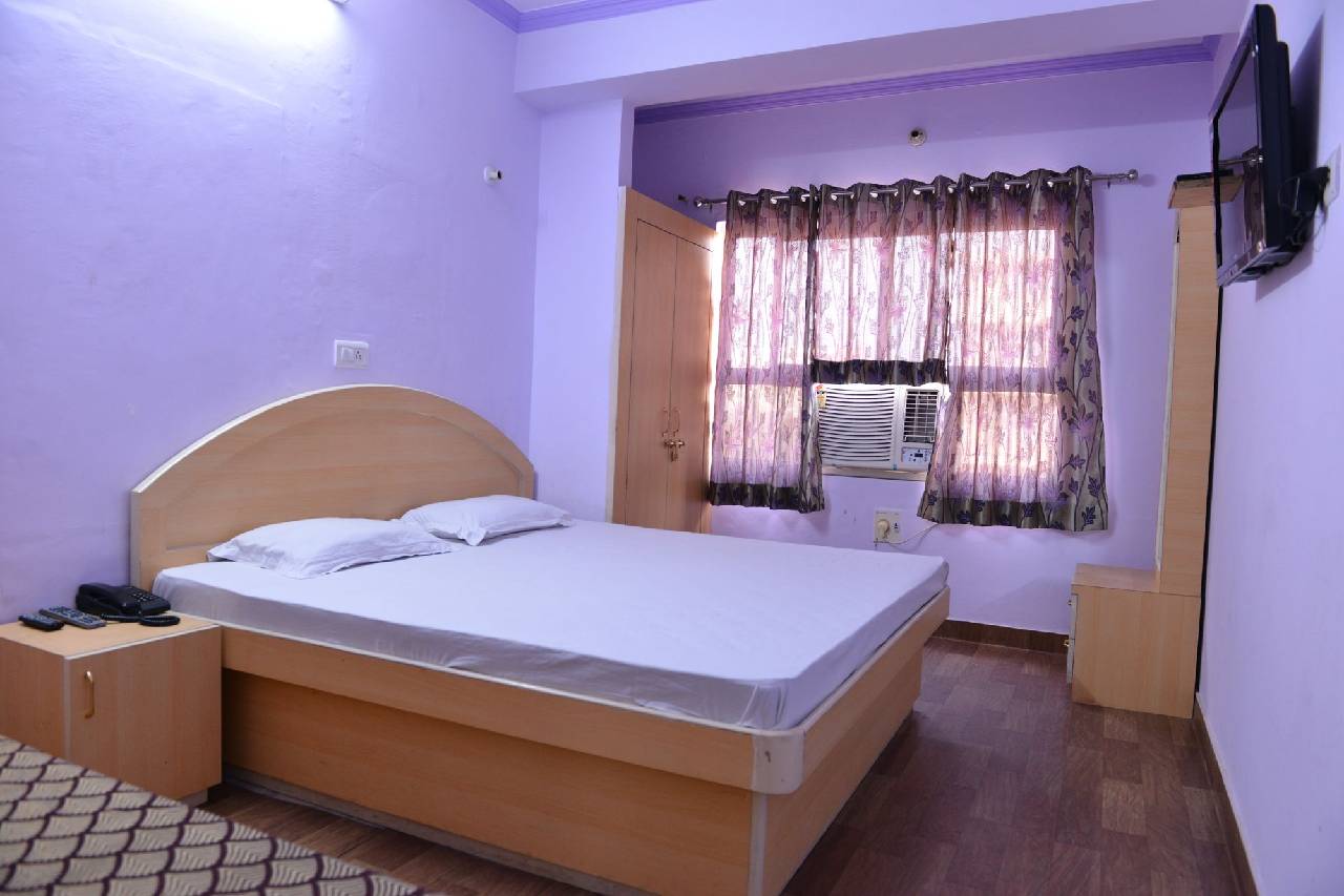 Hotel Mohit Palace 