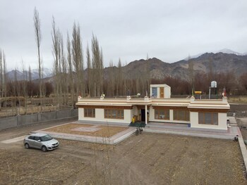 Chakshi Guest House Featured Image