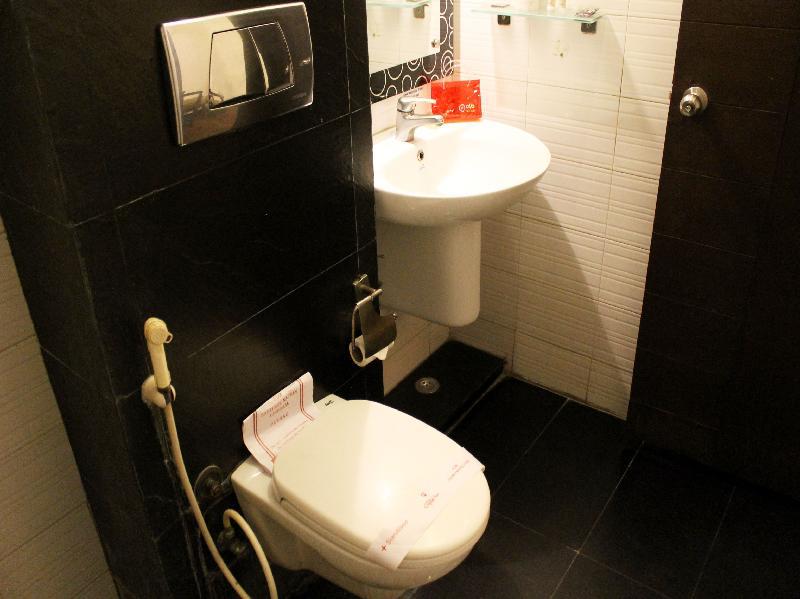 Oyo Rooms Taj East Gate Road 
