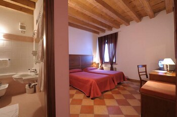 Corte Castelletto Guestroom